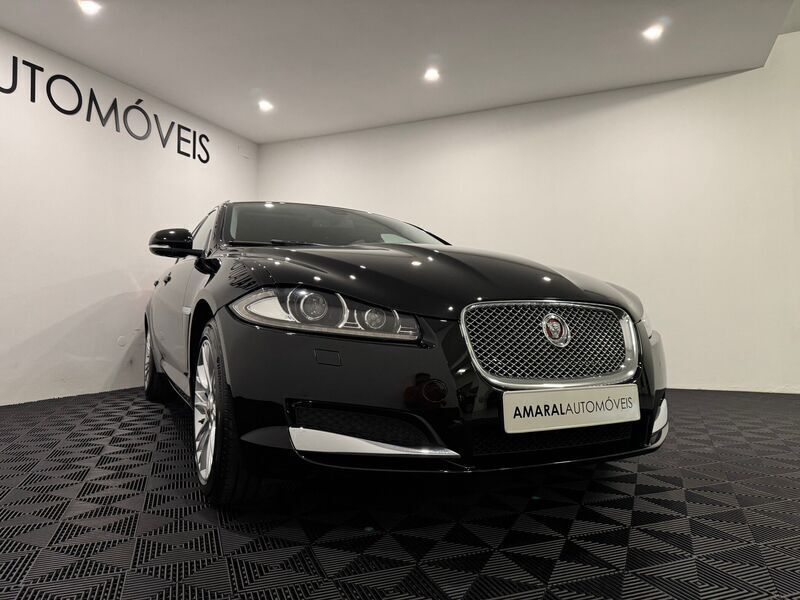 Preto Usado 2014 Jaguar XF Premium Luxury Sedan | € 20.900 (Caro) - Imagem 1/4