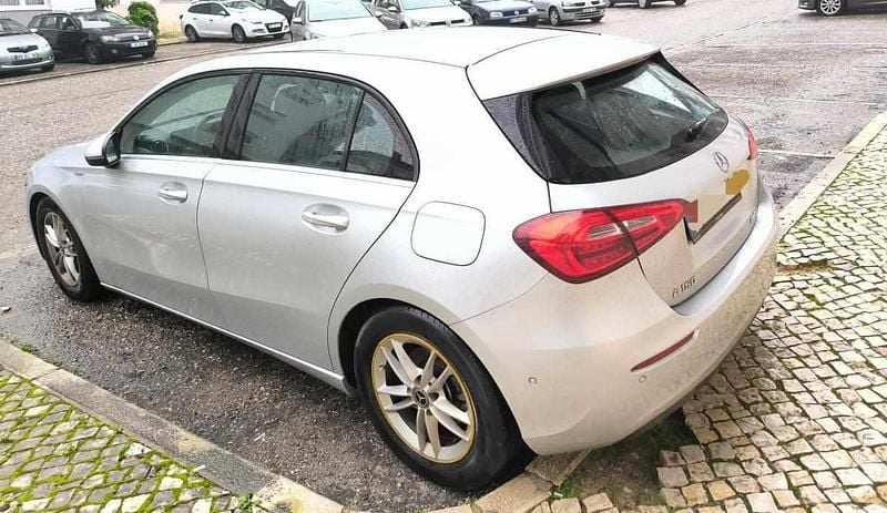 Usado Mercedes A160 109 HP (80 kW) 2019 Cinzento