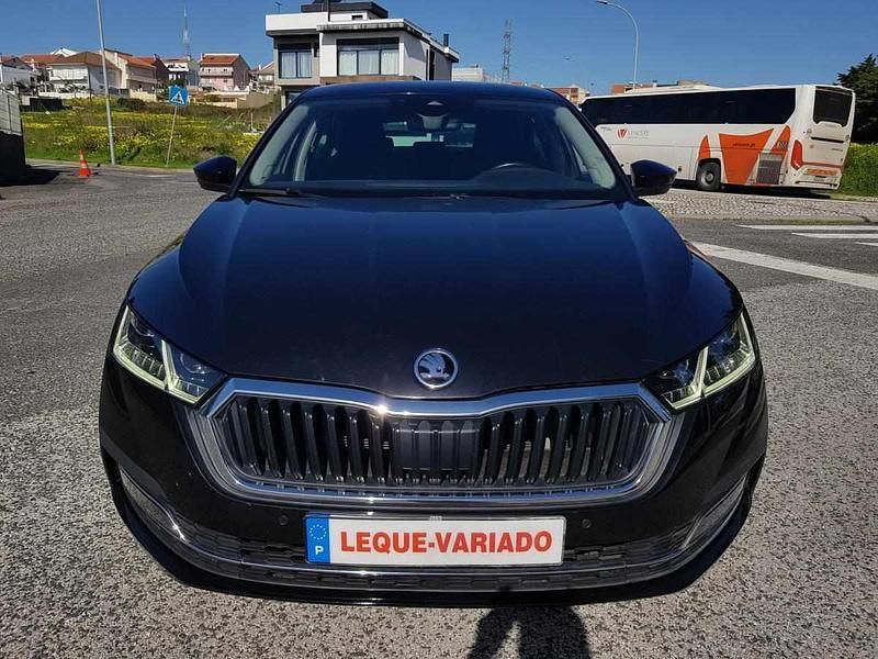 Usado Skoda Octavia 116 HP (85 kW) 2021 Preto Carrinha