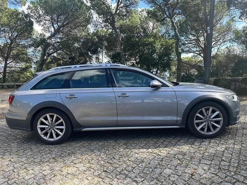 Cinzento Usado 2015 Audi A6 Carrinha | € 24.580 - Imagem 1/4