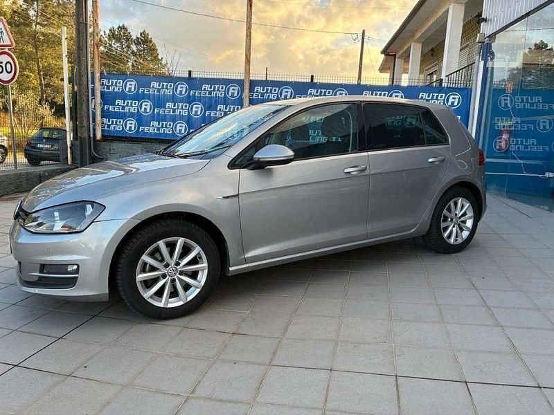 Cinza Usado 2016 VW Golf VII Trendline Citadino | € 13.900 (Preço justo) - Imagem 1/4
