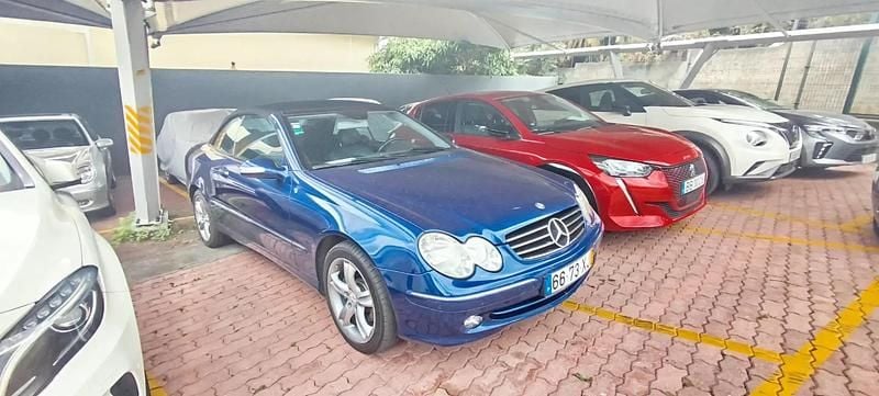 Usado Mercedes CLK200 Avantgarde 163 HP (119 kW) 2004 Azul Cabrios