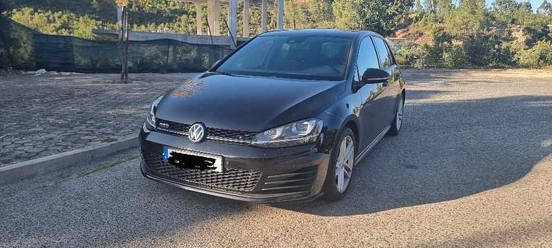 Preto Usado 2015 VW Golf VII GTD Citadino | € 19.000 (Caro) - Imagem 1/4
