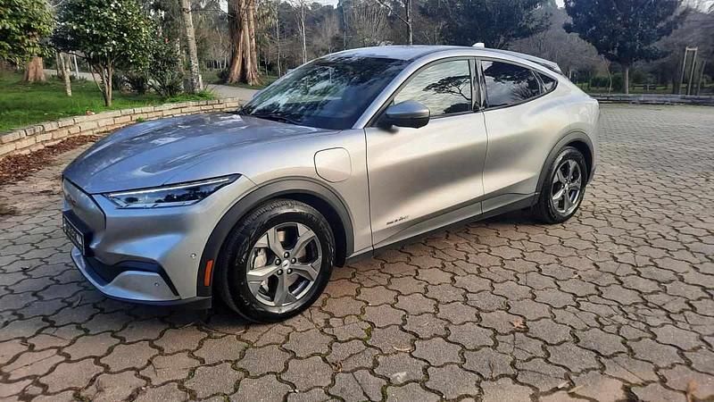 Usado Ford Mustang Standard Range 300 HP (220 kW) 2021 Cinzento Citadino