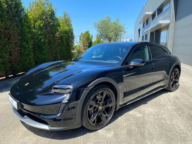 Usado Porsche Taycan 350 kW (476 HP) 2022 Preto Sedan