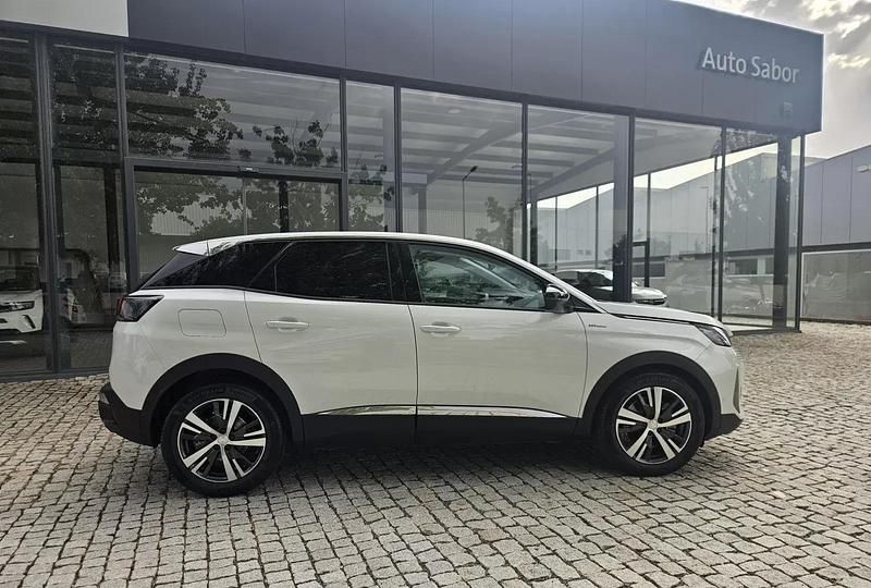 Usado Peugeot 3008 Allure 225 HP (165 kW) 2022 Branco glaciar Monovolume