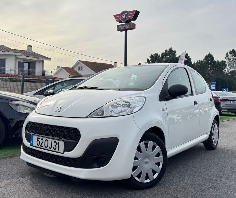Branco Usado 2014 Peugeot 107 Active Citadino | € 6.950 - Imagem 1/4