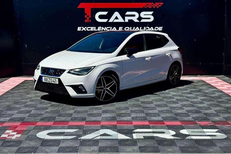 Branco Usado 2019 Seat Ibiza FR | € 17.900 (Caro) - Imagem 1/4