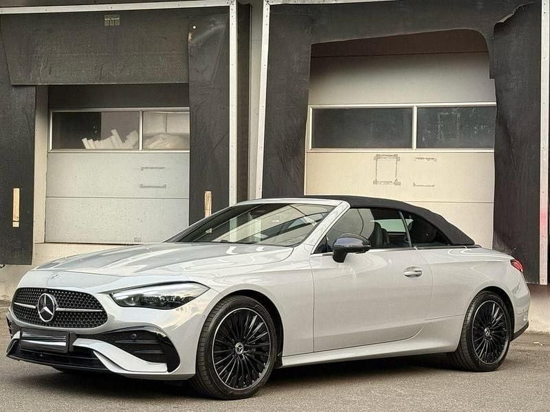 Cinza Usado 2024 Mercedes CLE220 AMG Line Premium Cabrios | € 74.990 - Imagem 1/4