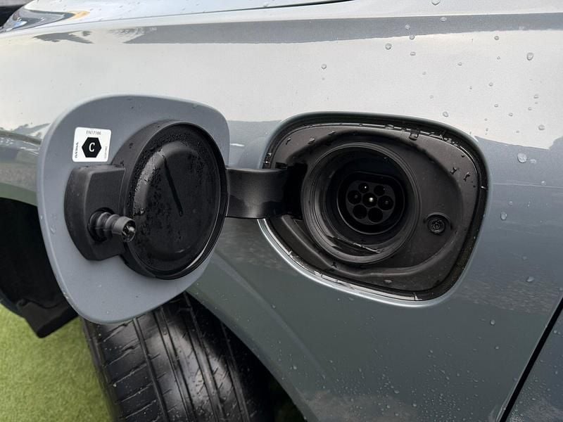 Usado Volvo XC60 Inscription 341 HP (250 kW) 2021 Cinza SUV