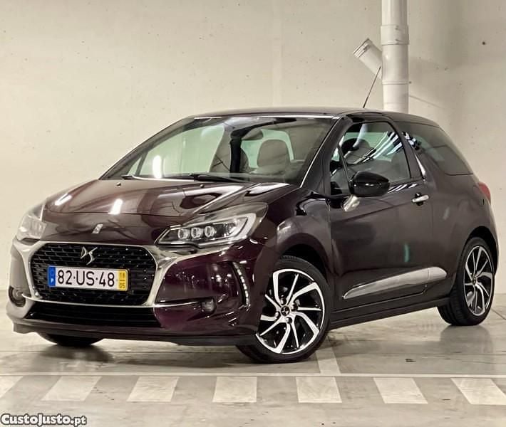Usado DS Automobiles DS3 Be Chic 100 HP (73 kW) 2018 Outra Coupé