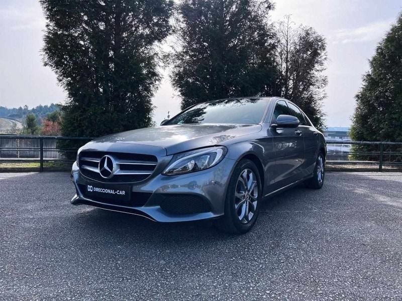 Cinza Usado 2018 Mercedes C200 Avantgarde Sedan | € 21.490 (Preço justo) - Imagem 1/4