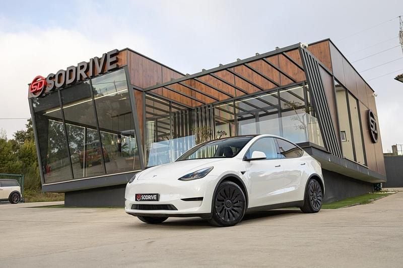 Branco Usado 2023 Tesla Model Y SUV | € 34.900 - Imagem 1/4