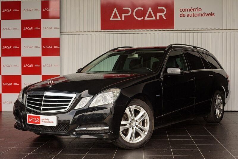 Preto Usado 2012 Mercedes E220 Avantgarde Coupé | € 12.500 (Bom preço) - Imagem 1/4
