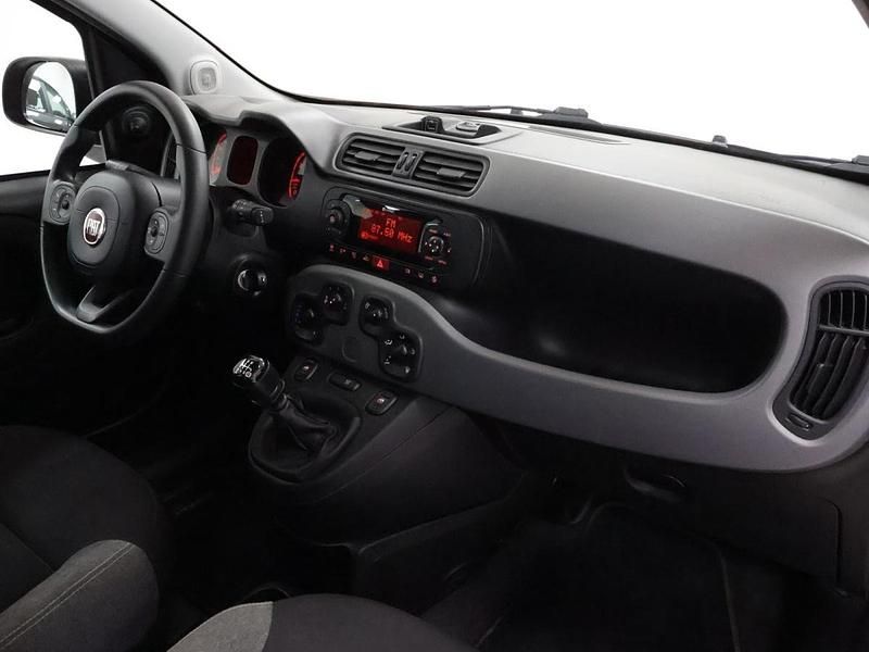 Usado Fiat Panda 70 HP (51 kW) 2022 Vermelho Citadino