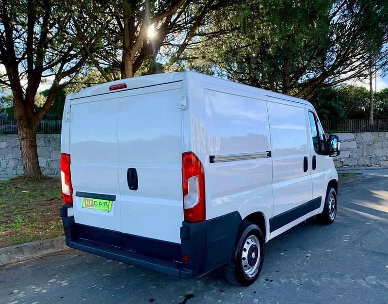Usado Peugeot Boxer 110 HP (80 kW) 2017 Branco Van