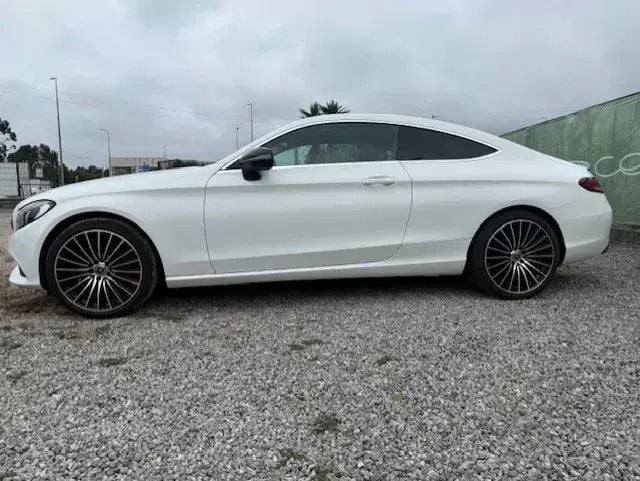 Branco Usado 2016 Mercedes C220 Coupé | € 31.000 (Caro) - Imagem 1/4