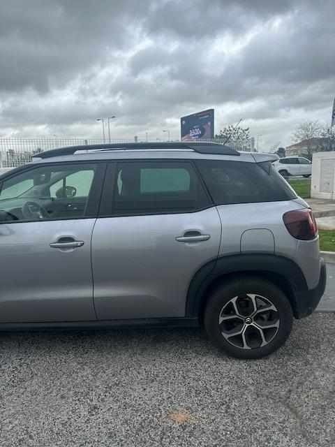 Cinzento Usado 2023 Citroën C3 Aircross PureTech SUV | € 17.000 (Preço justo) - Imagem 1/4
