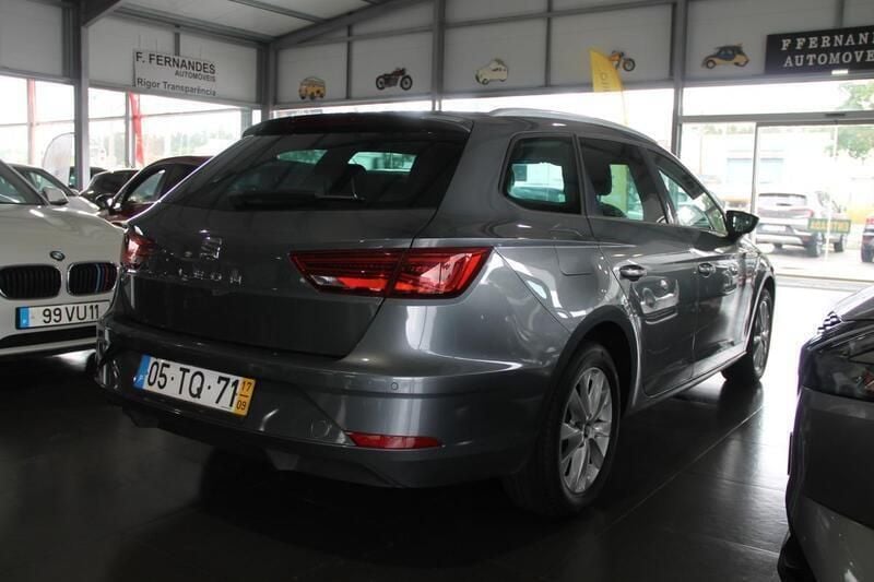 Usado Seat Leon ST 115 HP (84 kW) 2017 Antracite Carrinha