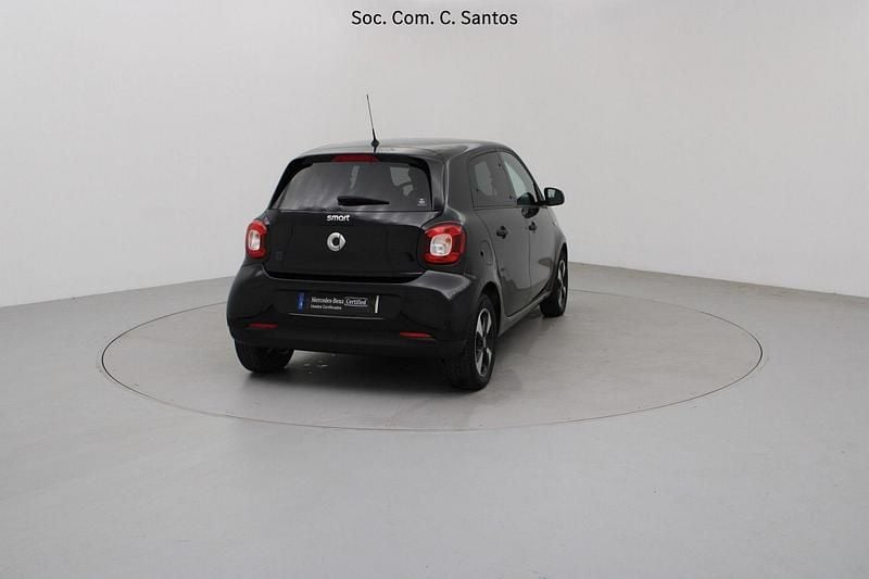 Usado Smart ForFour Electric Drive Passion 60 kW (82 HP) 2020 Preto Sedan