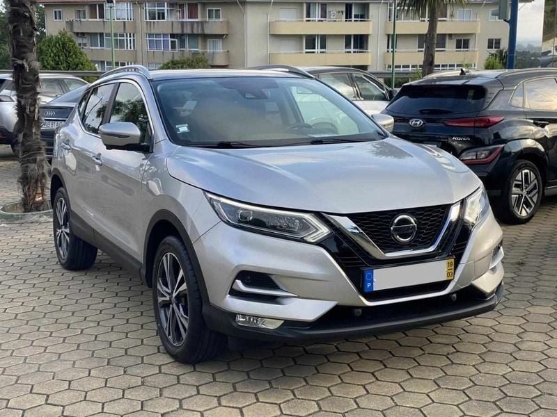 Cinzento Usado 2018 Nissan Qashqai SUV | € 19.750 (Preço justo) - Imagem 1/4