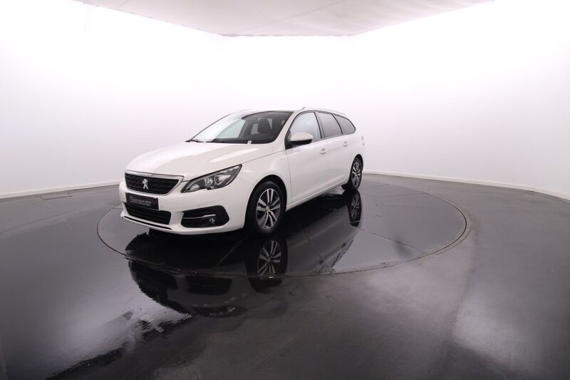 Branco Usado 2021 Peugeot 308 Carrinha | € 19.950 (Preço justo) - Imagem 1/4
