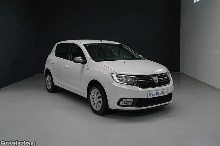 Branco Usado 2019 Dacia Sandero Comfort | € 9.490 (Bom preço) - Imagem 1/1