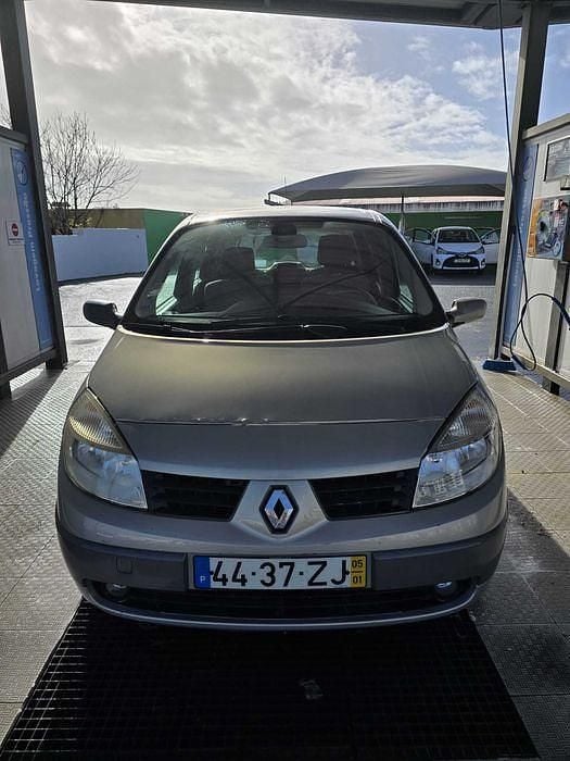 Usado Renault Scénic II 101 HP (74 kW) 2005 Monovolume