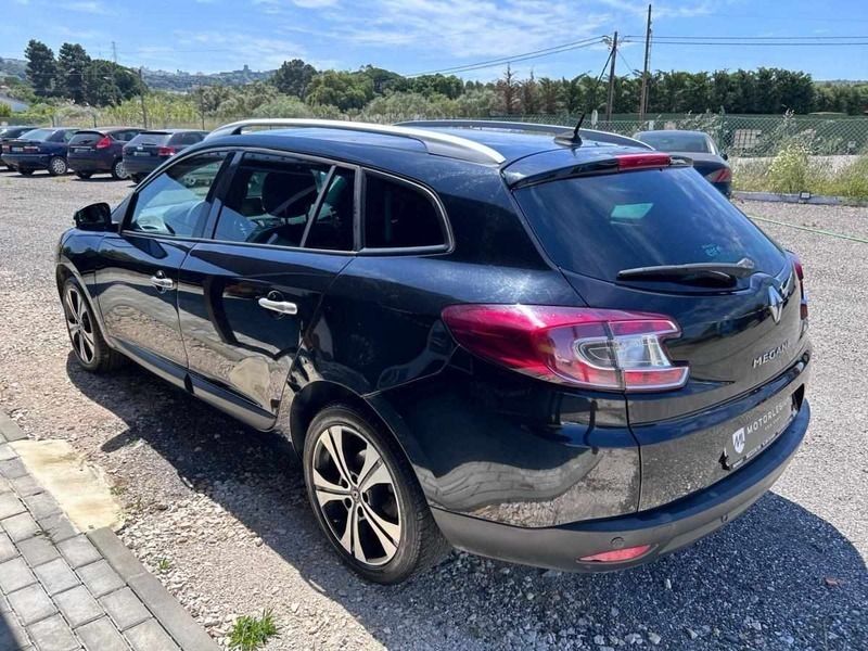 Usado Renault Mégane GrandTour 110 HP (80 kW) 2011 Preto Carrinha