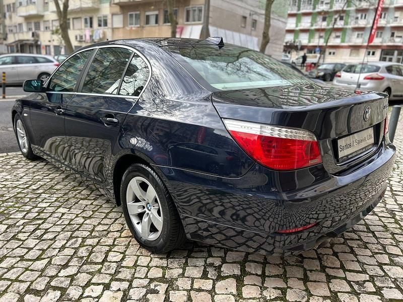 Usado BMW 520 163 HP (119 kW) 2007 Azul Sedan