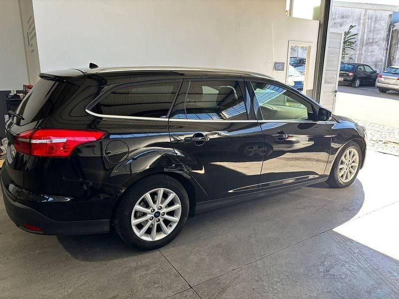 Usado Ford Focus 120 HP (88 kW) 2015 Sedan