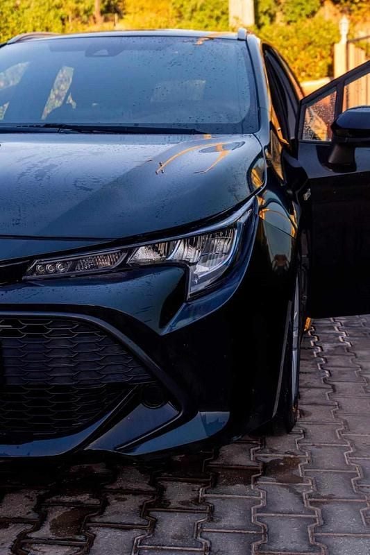 Preto Usado 2019 Toyota Corolla Hybrid Carrinha | € 16.999 - Imagem 1/4