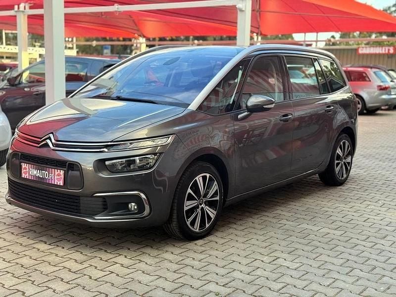 Cinza Usado 2018 Citroën C4 Live Monovolume | € 16.490 (Preço elevado) - Imagem 1/4
