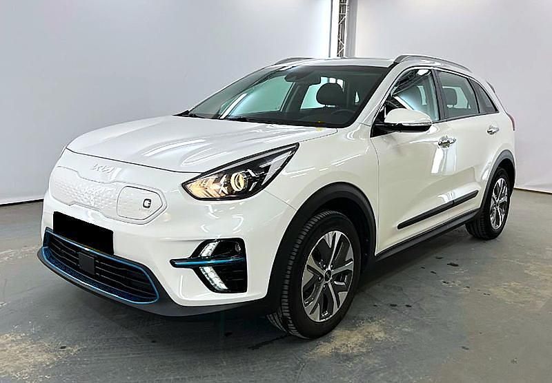 Branco Usado 2021 Kia e-Niro SUV | € 17.800 (Preço justo) - Imagem 1/4