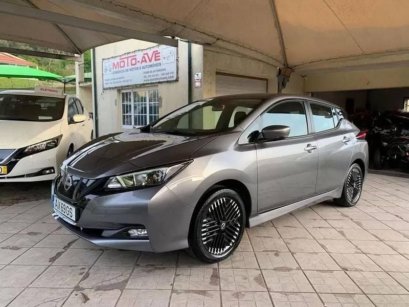 Cinzento Usado 2023 Nissan Leaf Acenta Citadino | € 23.500 (Preço elevado) - Imagem 1/4
