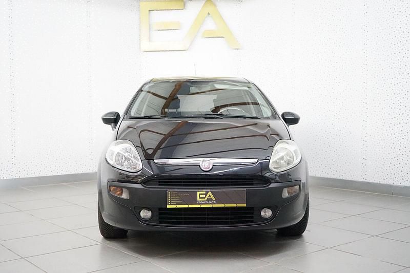 Usado Fiat Punto Evo Dynamic 85 HP (62 kW) 2010 Preto Citadino