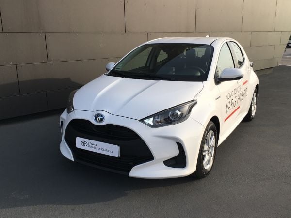 Branco Usado 2023 Toyota Yaris Hybrid Comfort | € 24.500 (Preço elevado) - Imagem 1/4