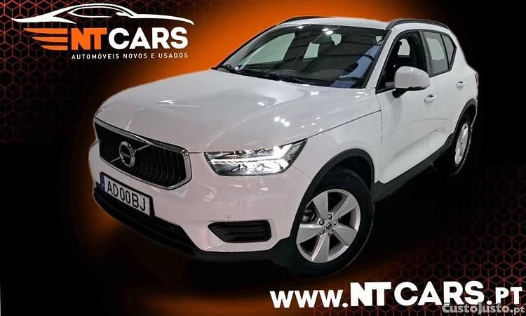 Usado Volvo XC40 Momentum 150 HP (110 kW) 2020 Branco SUV