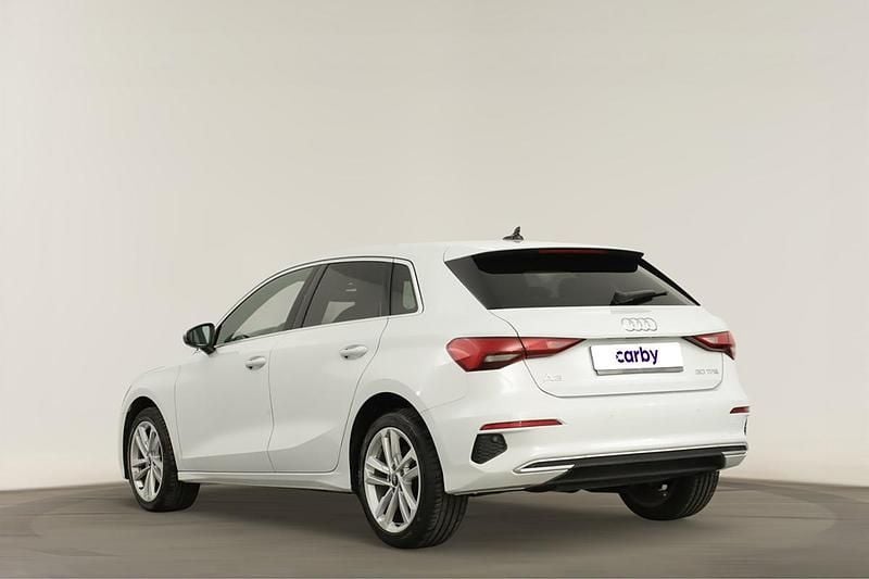 Usado Audi A3 Advanced 110 HP (80 kW) 2023 Branco