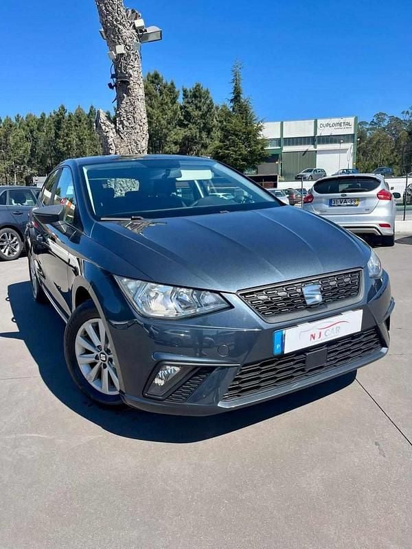 Cinzento Usado 2018 Seat Ibiza | € 10.900 (Preço justo) - Imagem 1/4
