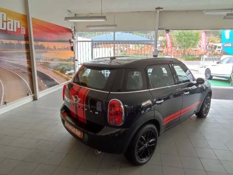 Usado Mini Countryman 90 HP (66 kW) 2013 Preto SUV