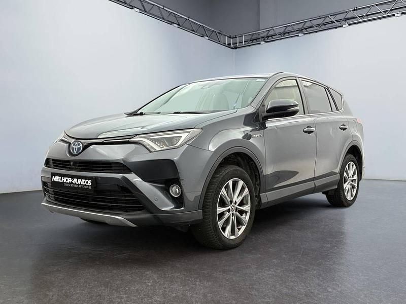 Cinzento Usado 2017 Toyota RAV4 Hybrid SUV | € 22.990 (Preço justo) - Imagem 1/4