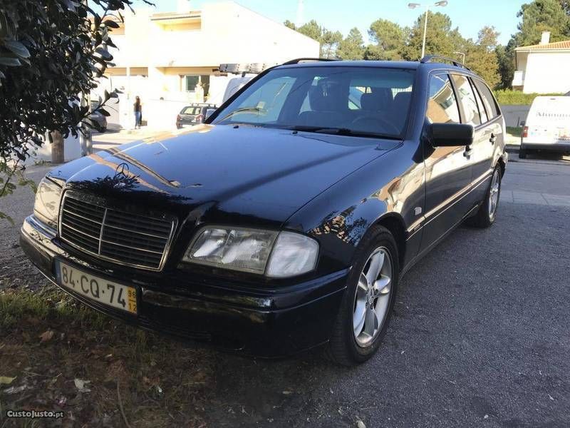 Vendido Mercedes C220 Esprit Carrinha. Carros usados para venda