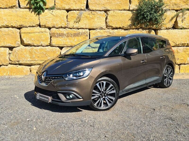 Castanho Usado 2018 Renault Captur Initiale Paris SUV | € 22.950 - Imagem 1/1