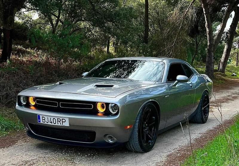 Cinzento Usado 2018 Dodge Challenger Coupé | € 47.000 - Imagem 1/4