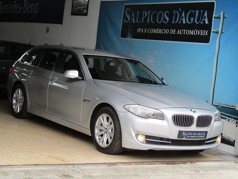 Cinza Usado 2012 BMW 520 Exclusive Carrinha | € 12.980 (Preço elevado) - Imagem 1/4