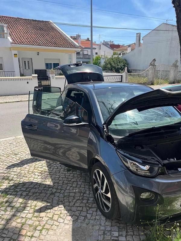 Cinzento Usado 2015 BMW i3 Citadino | € 10.000 (Super Preço) - Imagem 1/2