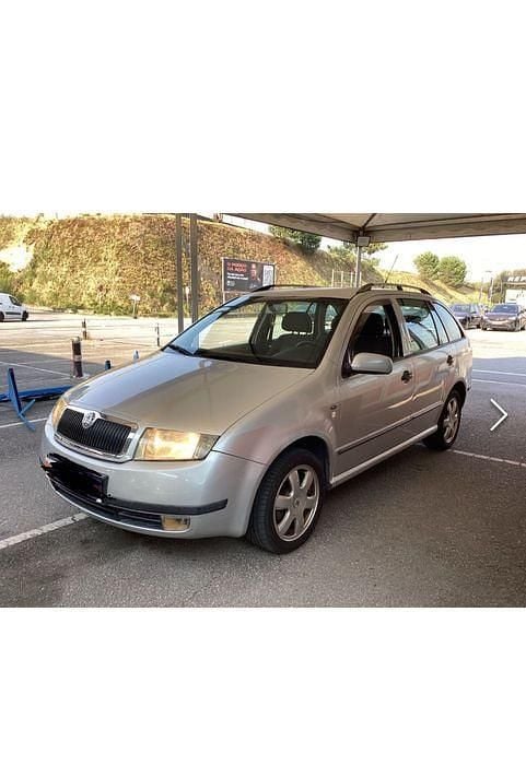 Usado 2002 Skoda Fabia Elegance Sedan | € 1.800 - Imagem 1/4