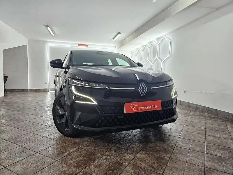 Usado Renault Mégane IV Equilibre 95 kW (130 HP) 2024 Preto Citadino