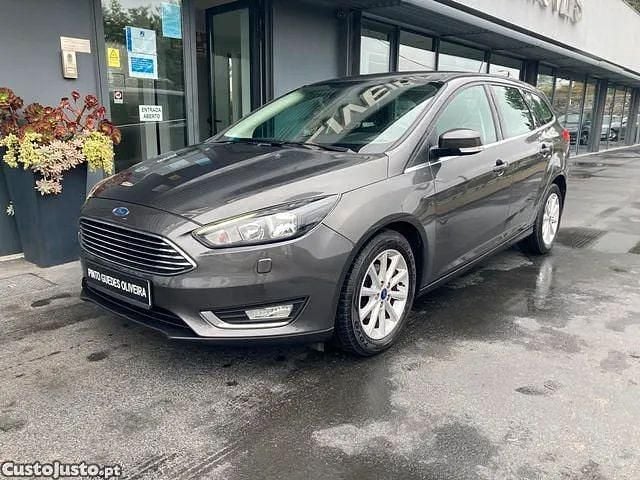 Branco Usado 2017 Ford Focus S Sedan | € 9.750 (Bom preço) - Imagem 1/1